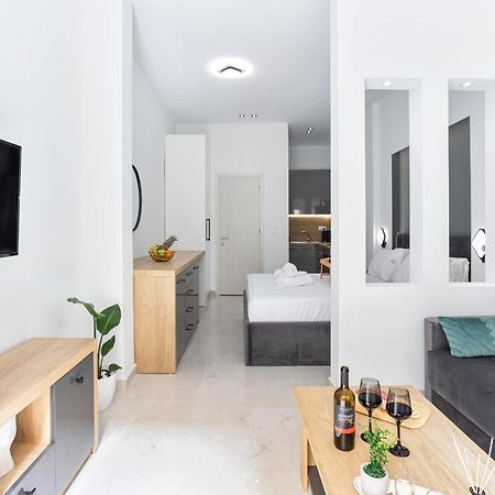 New Luxury Apartment In Downtown سالونيك المظهر الخارجي الصورة